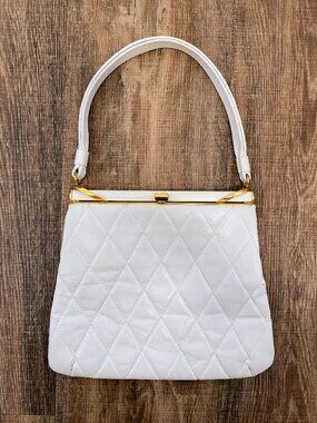 Vintage White Quilted Leather Handbag w/ Snap Clasp / 60s / 11 x 9